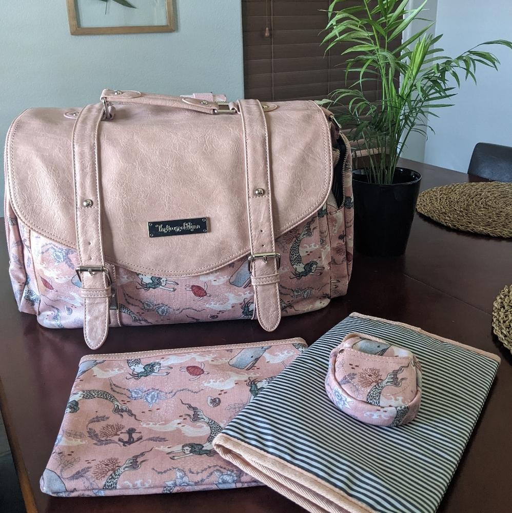 ✨The house of Flynn ✨Diaper bag/Camera bag